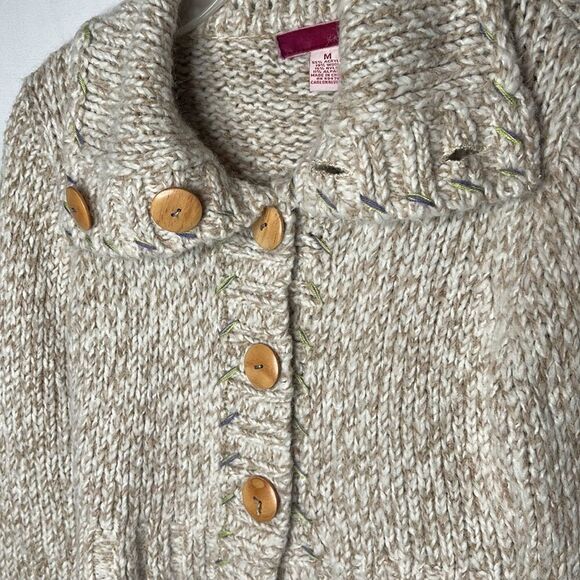KaiselyCropped Knit Cardigan Sweater. Size Medium. - Picture 2 of 10